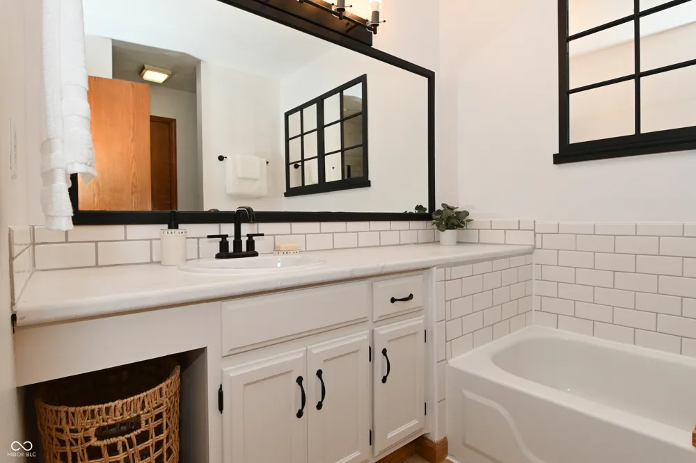 4758 Stansbury Lane Indianapolis, IN 46254