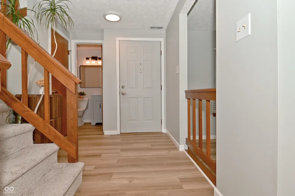 4758 Stansbury Lane Indianapolis, IN 46254