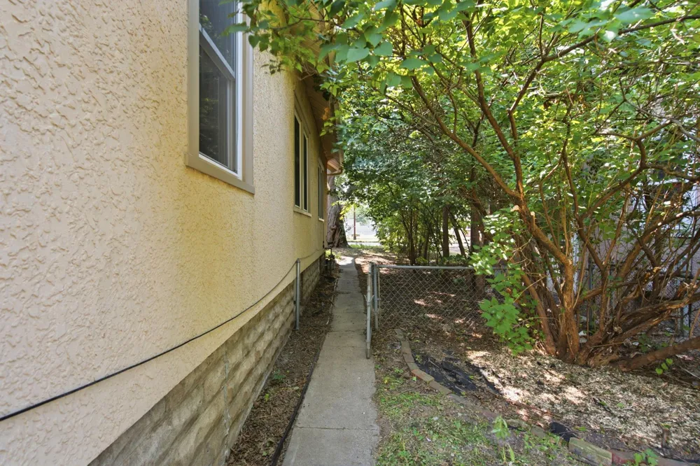 1017 Maryland Avenue E Saint Paul, MN 55106