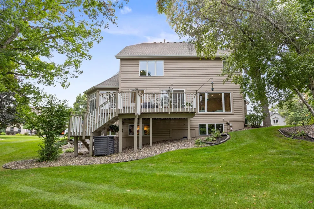 2021 Royale Drive Eagan, MN 55122