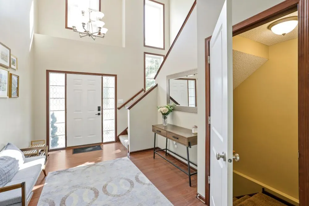 2321 Woodcrest Drive Woodbury, MN 55129