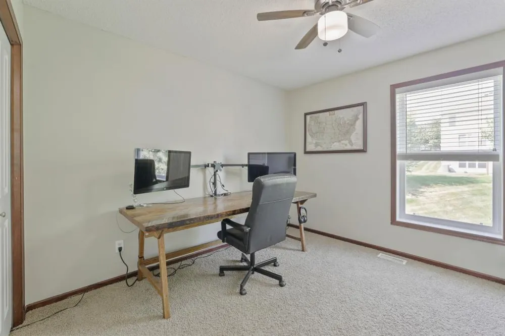 2321 Woodcrest Drive Woodbury, MN 55129