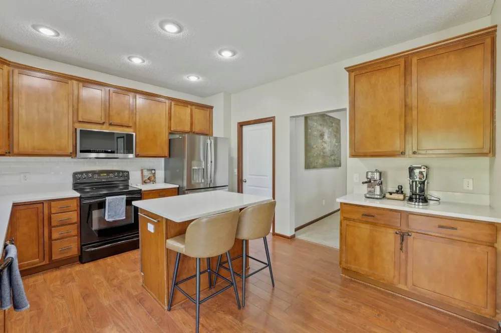 2321 Woodcrest Drive Woodbury, MN 55129