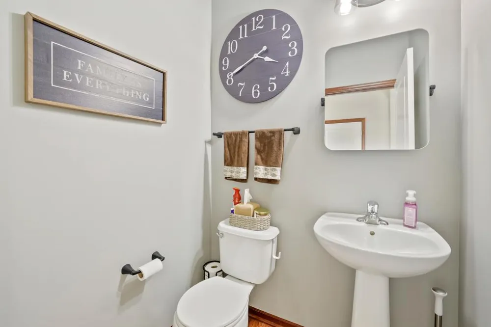 2321 Woodcrest Drive Woodbury, MN 55129