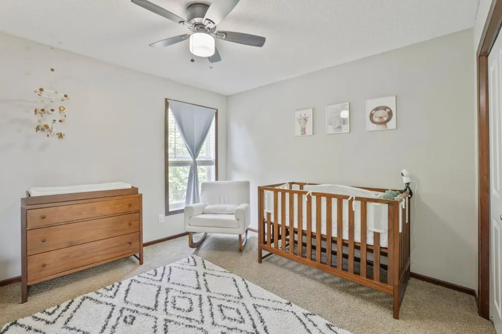 2321 Woodcrest Drive Woodbury, MN 55129