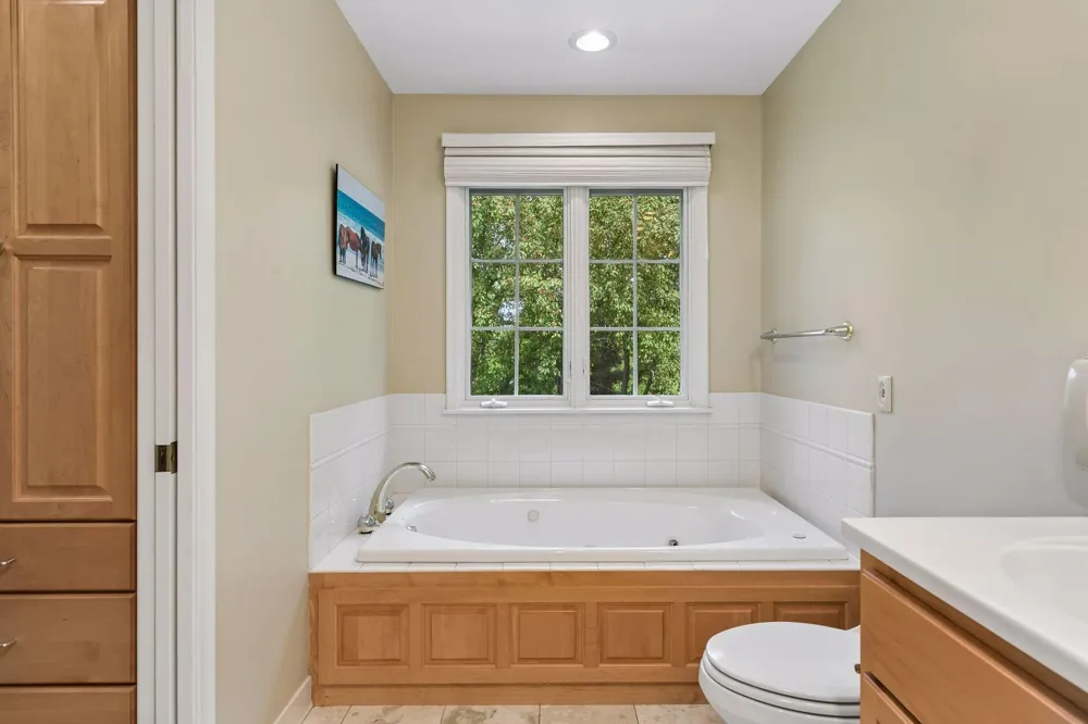 991 Caren Court Mendota Heights, MN 55118