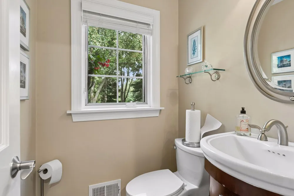 991 Caren Court Mendota Heights, MN 55118