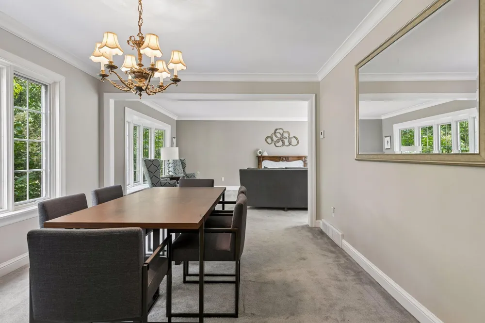 991 Caren Court Mendota Heights, MN 55118