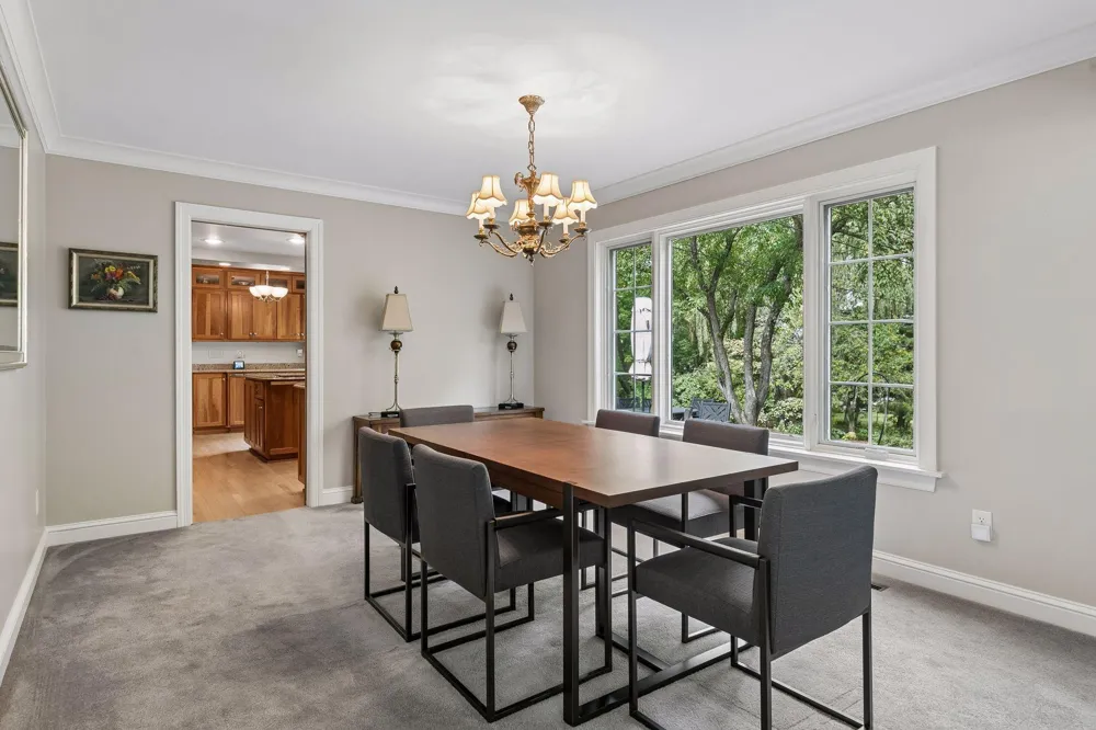 991 Caren Court Mendota Heights, MN 55118