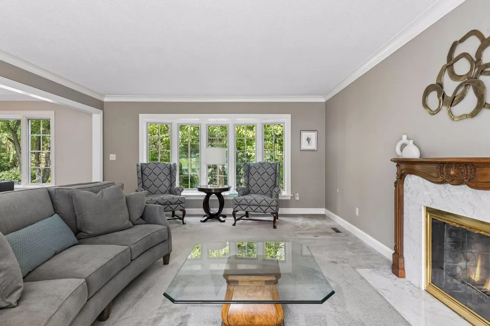 991 Caren Court Mendota Heights, MN 55118