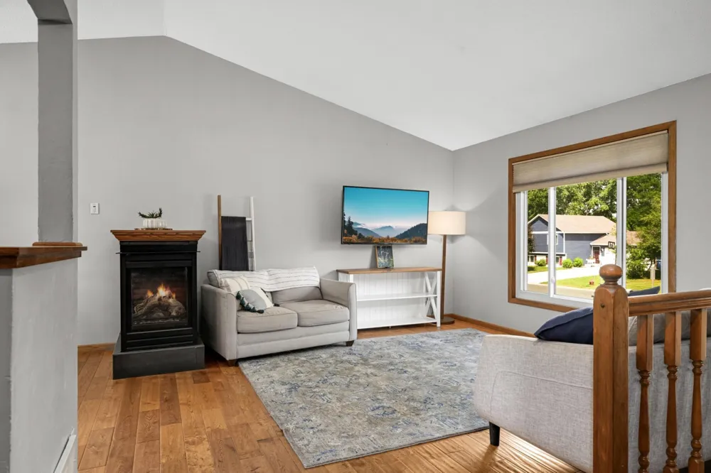 4089 Pennsylvania Avenue Eagan, MN 55123