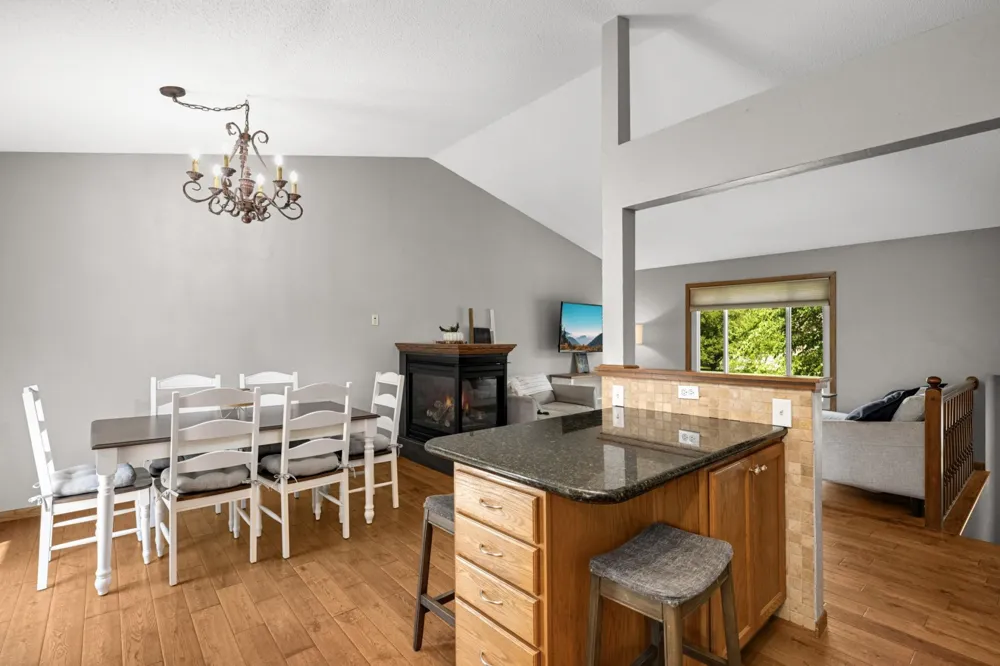 4089 Pennsylvania Avenue Eagan, MN 55123
