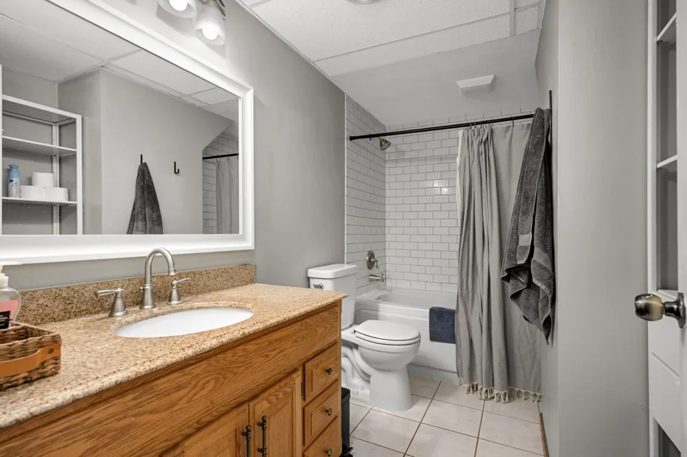 4089 Pennsylvania Avenue Eagan, MN 55123