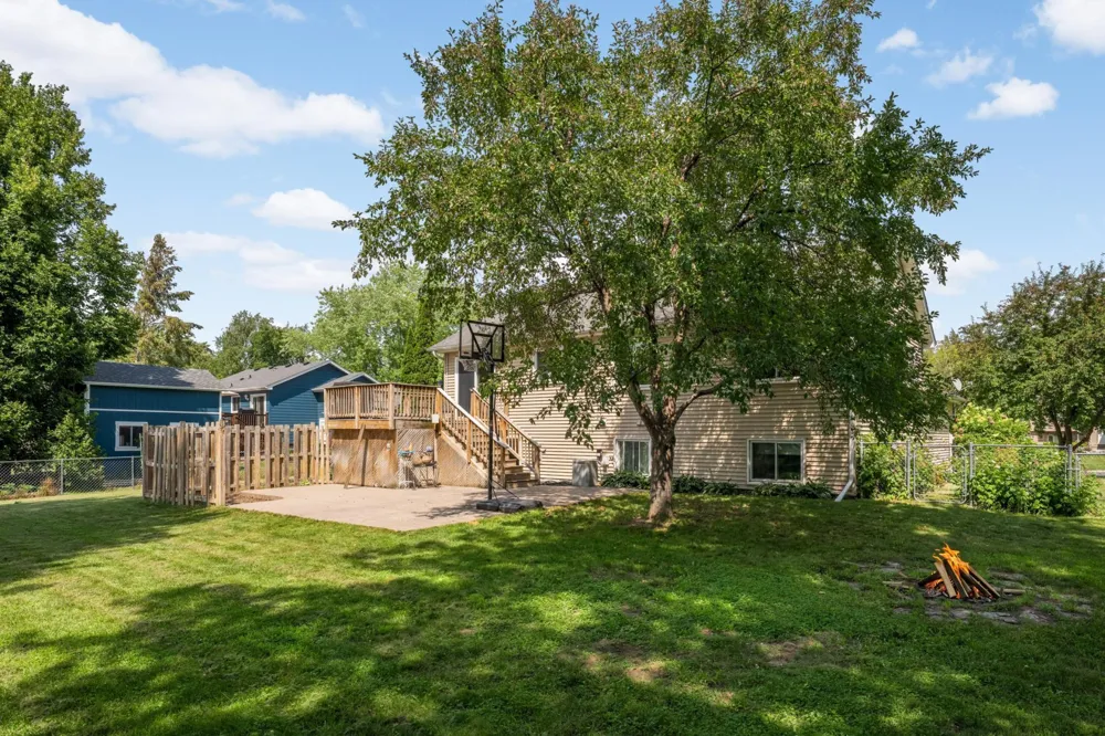 4089 Pennsylvania Avenue Eagan, MN 55123