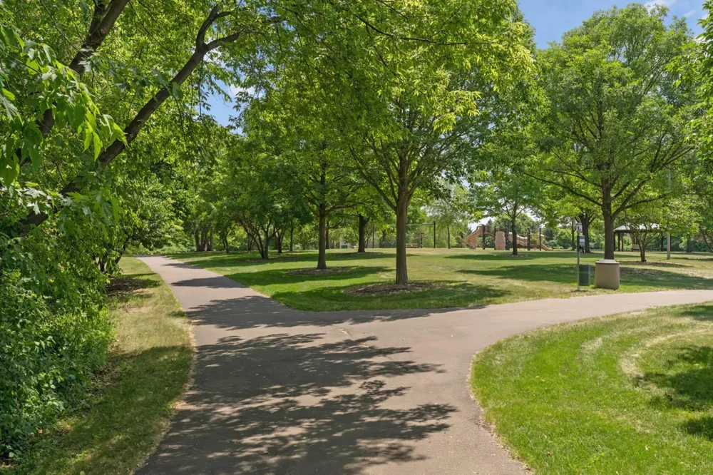 4089 Pennsylvania Avenue Eagan, MN 55123