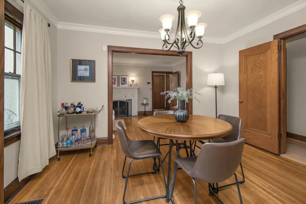 1084 Bradley Street Saint Paul, MN 55130