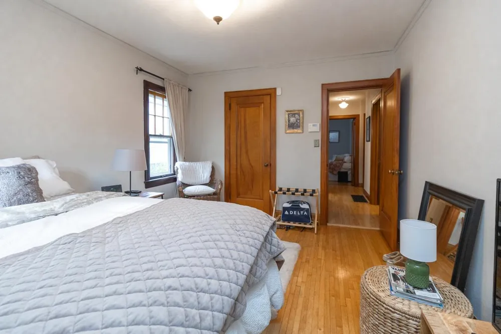 1084 Bradley Street Saint Paul, MN 55130