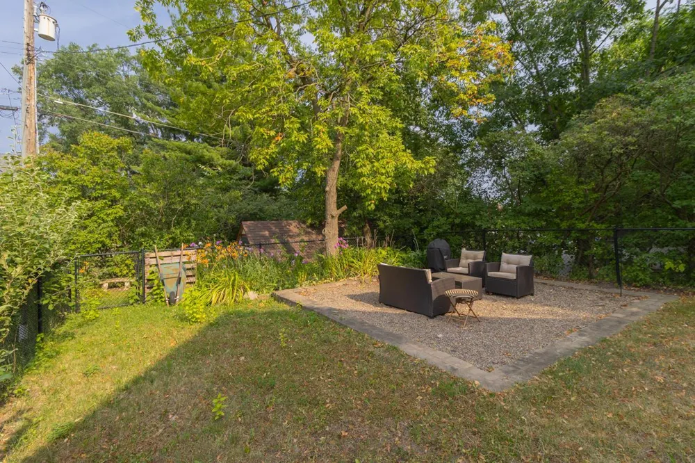 1084 Bradley Street Saint Paul, MN 55130
