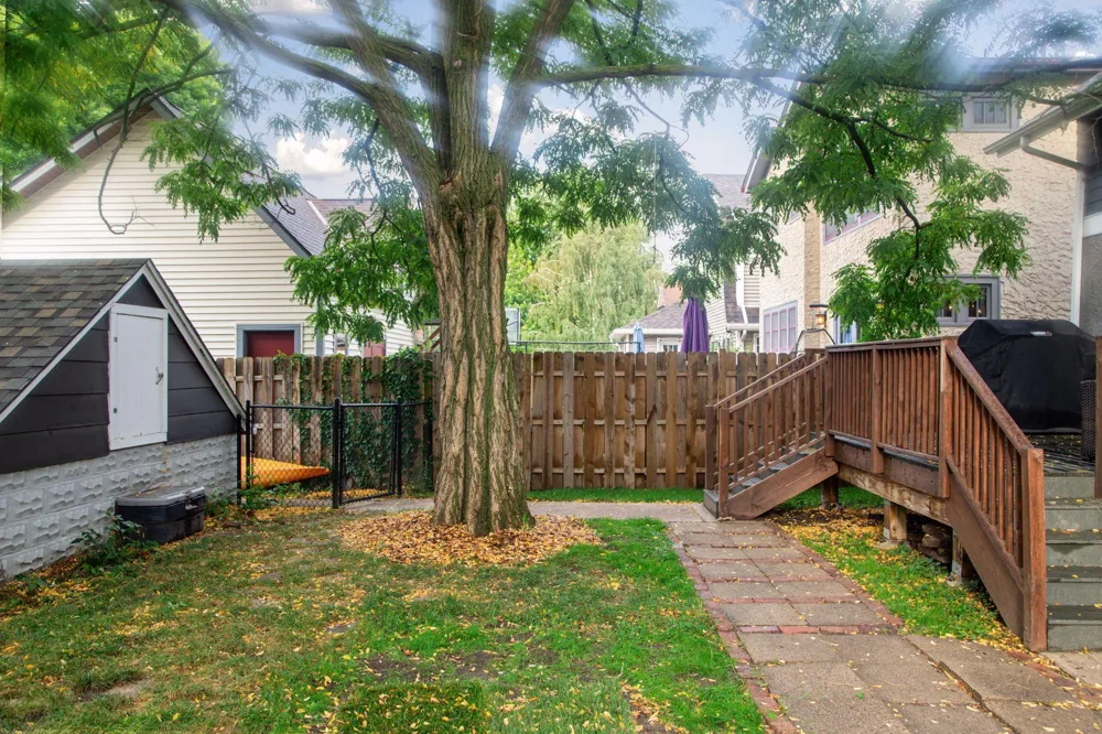 1962 Juliet Avenue Saint Paul, MN 55105