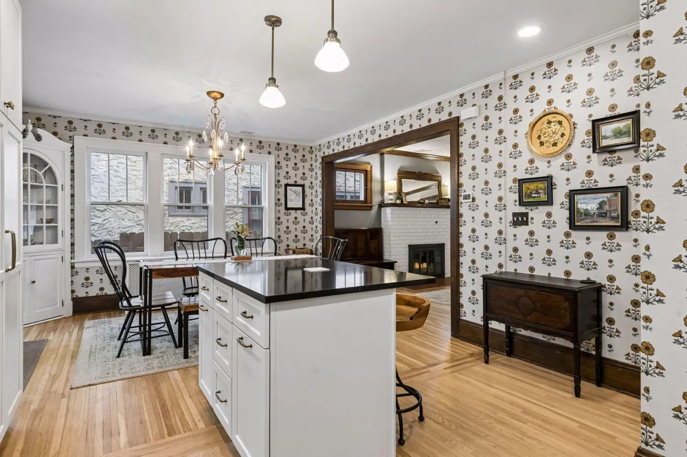 1962 Juliet Avenue Saint Paul, MN 55105
