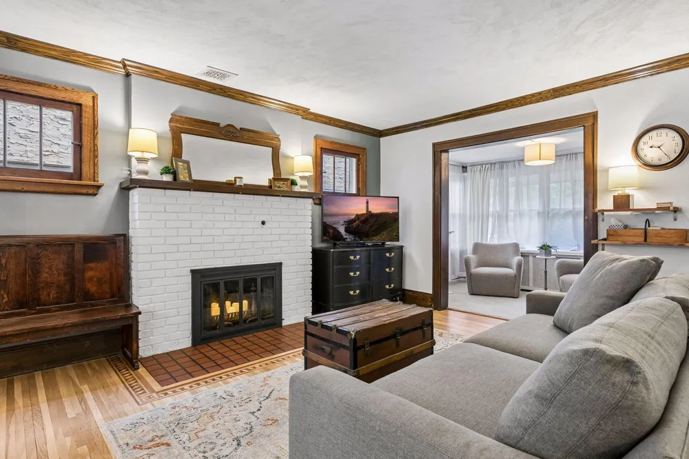 1962 Juliet Avenue Saint Paul, MN 55105