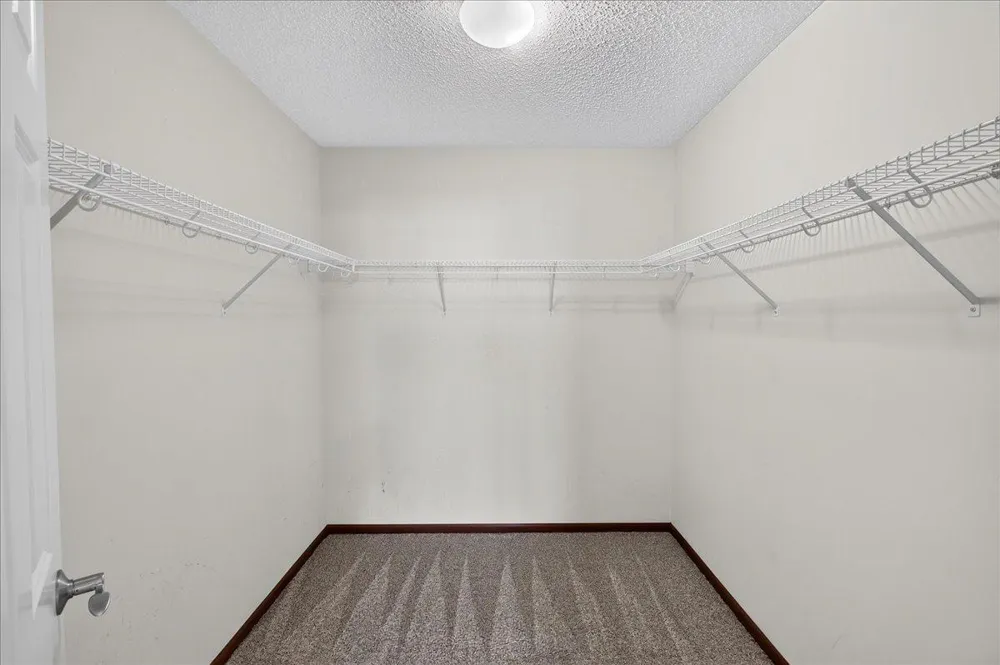 835 Willow Glen Court Buffalo, MN 55313