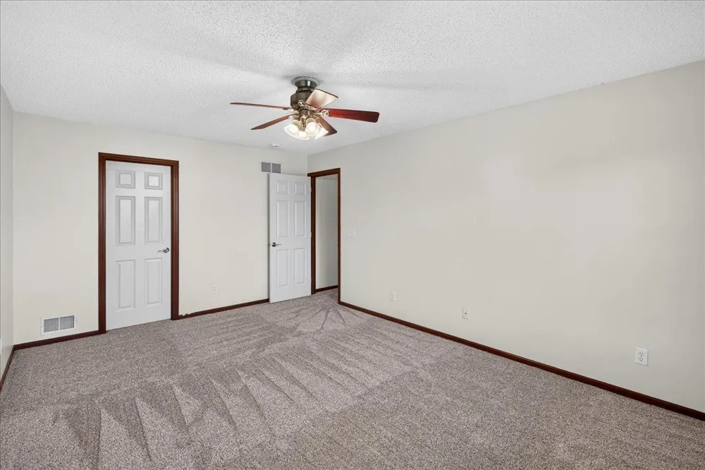 835 Willow Glen Court Buffalo, MN 55313