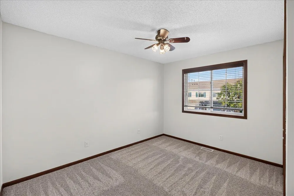 835 Willow Glen Court Buffalo, MN 55313