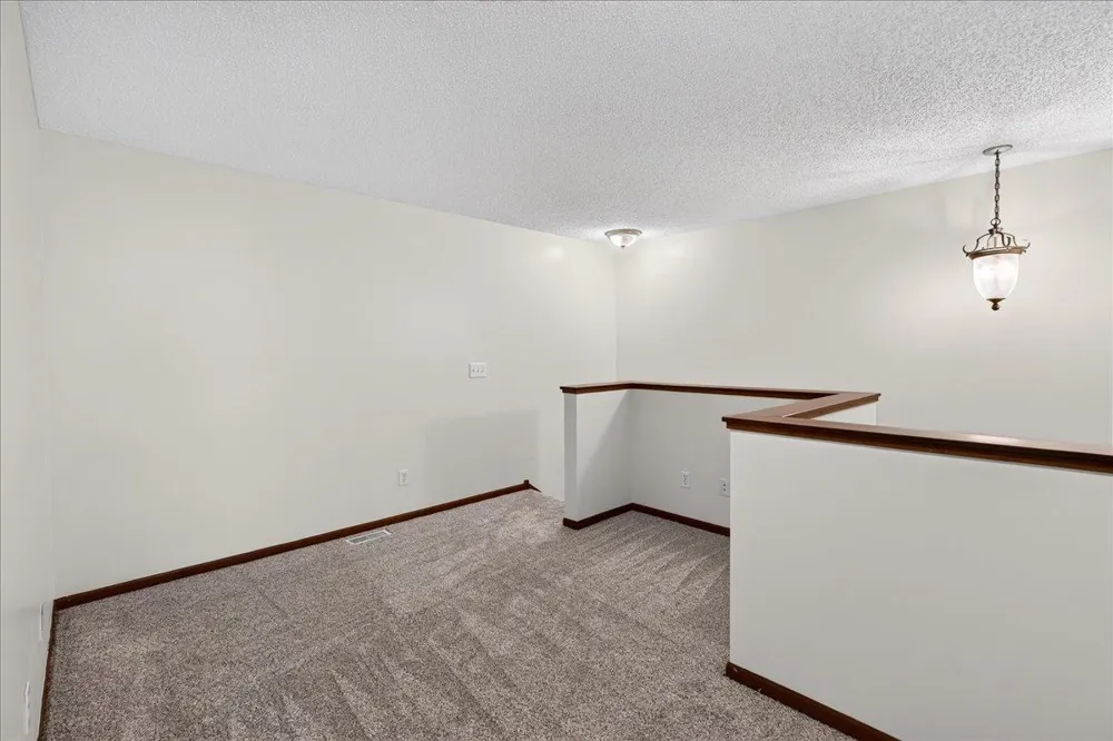 835 Willow Glen Court Buffalo, MN 55313
