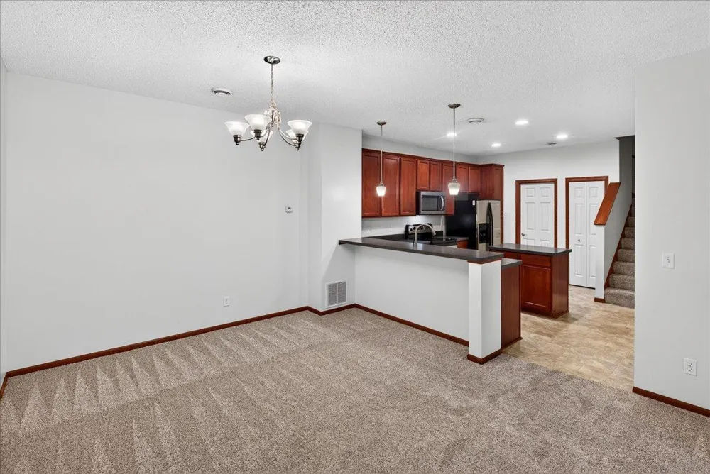 835 Willow Glen Court Buffalo, MN 55313