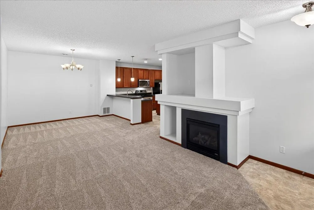 835 Willow Glen Court Buffalo, MN 55313