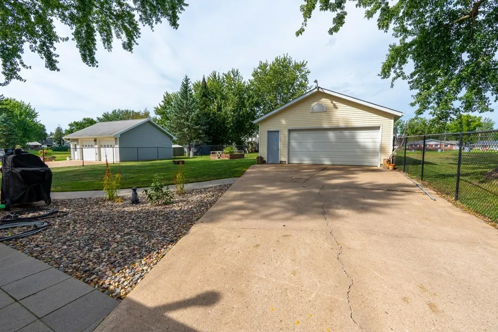 548 W Hudson Street Mondovi, WI 54755