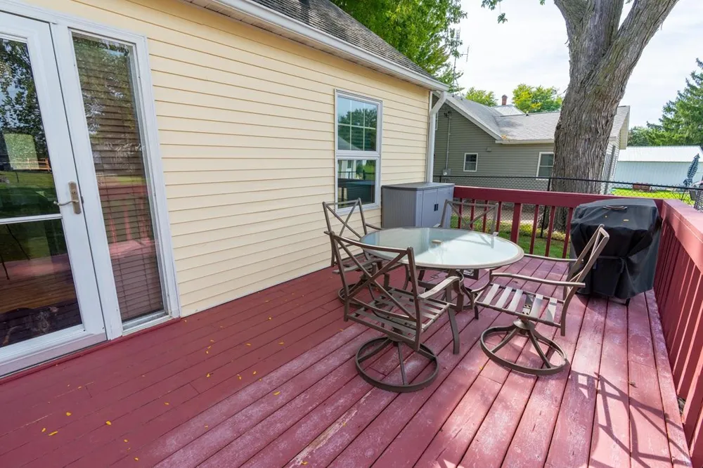 548 W Hudson Street Mondovi, WI 54755