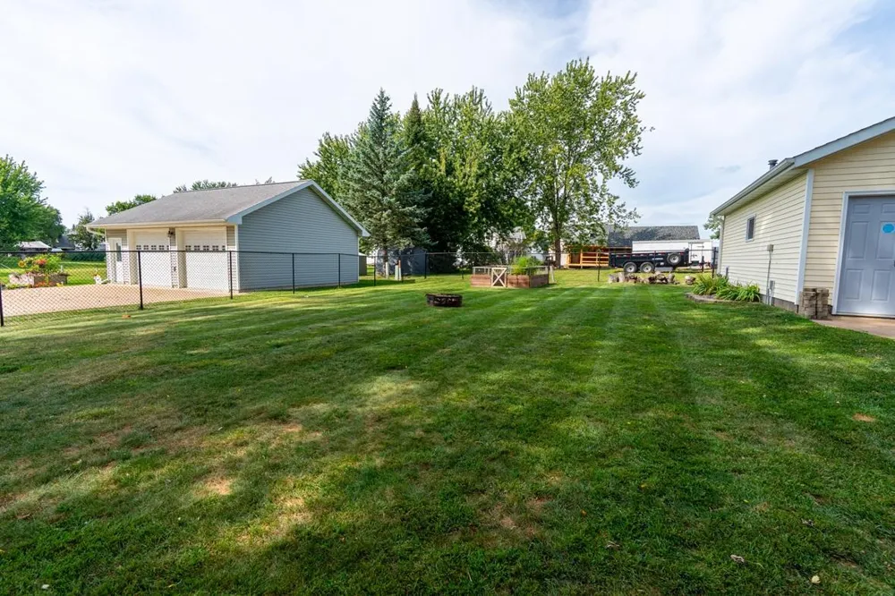 548 W Hudson Street Mondovi, WI 54755