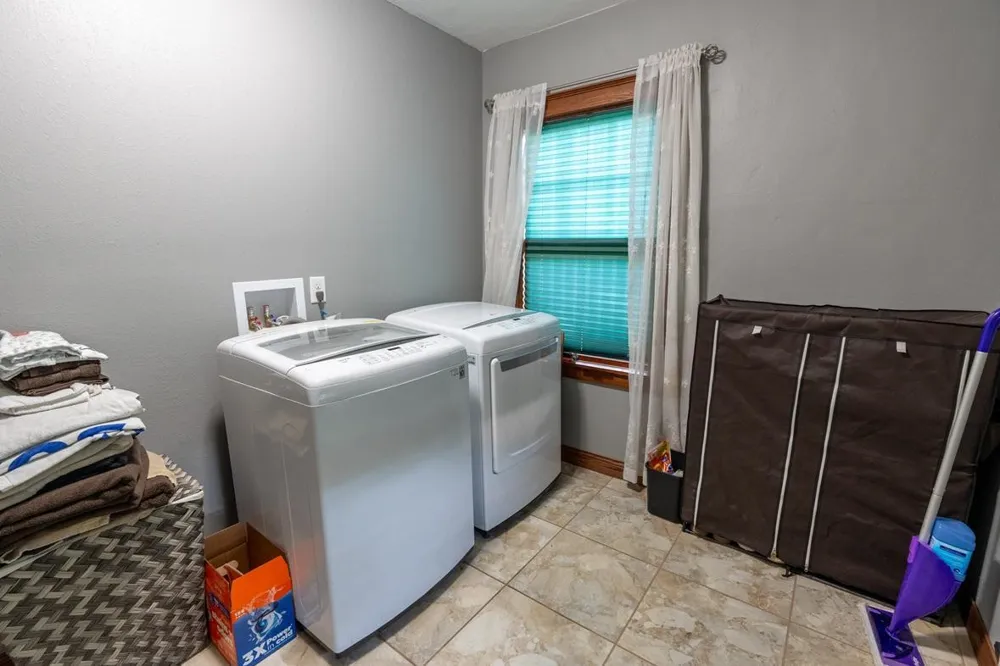 548 W Hudson Street Mondovi, WI 54755