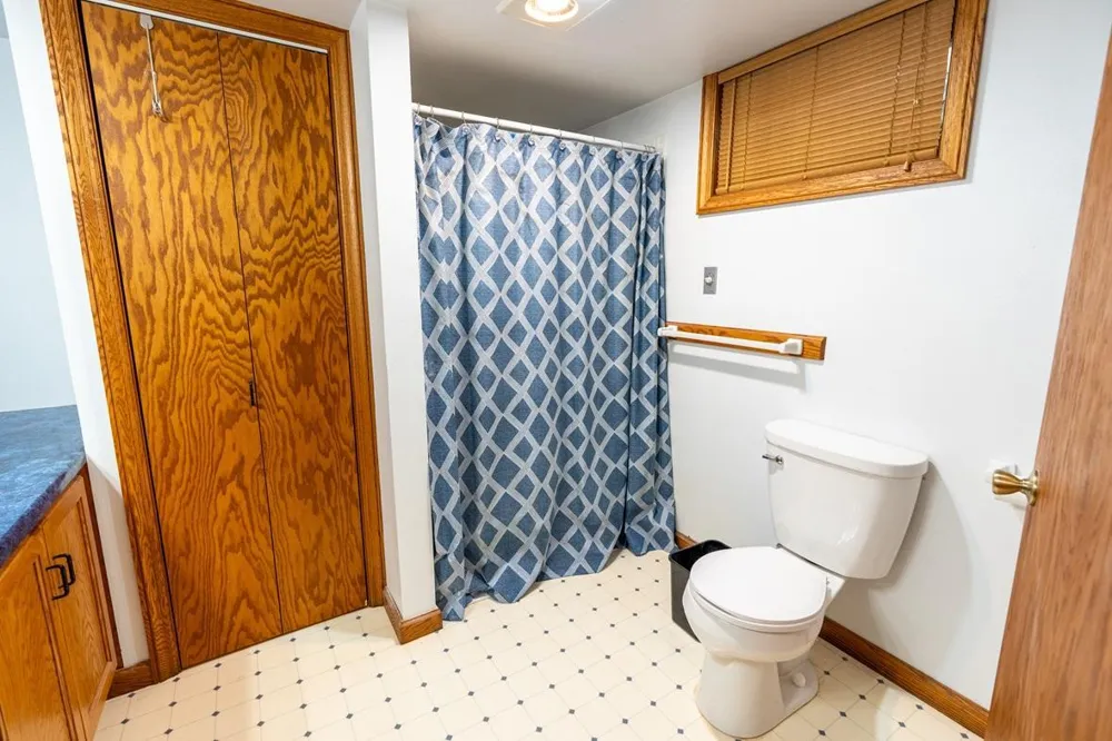 548 W Hudson Street Mondovi, WI 54755