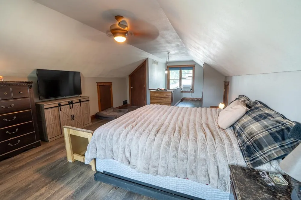 548 W Hudson Street Mondovi, WI 54755