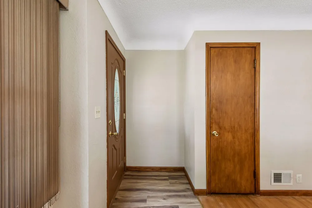 3637 Orchard Avenue Robbinsdale, MN 55422