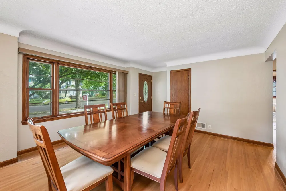 3637 Orchard Avenue Robbinsdale, MN 55422