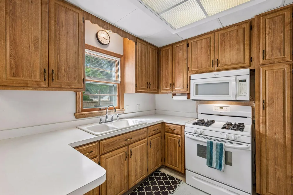 3637 Orchard Avenue Robbinsdale, MN 55422