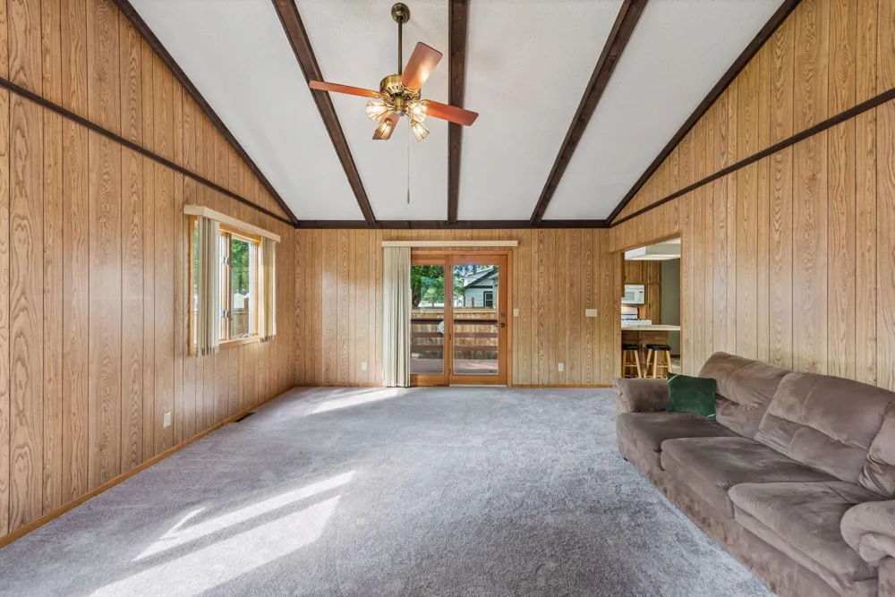 3637 Orchard Avenue Robbinsdale, MN 55422