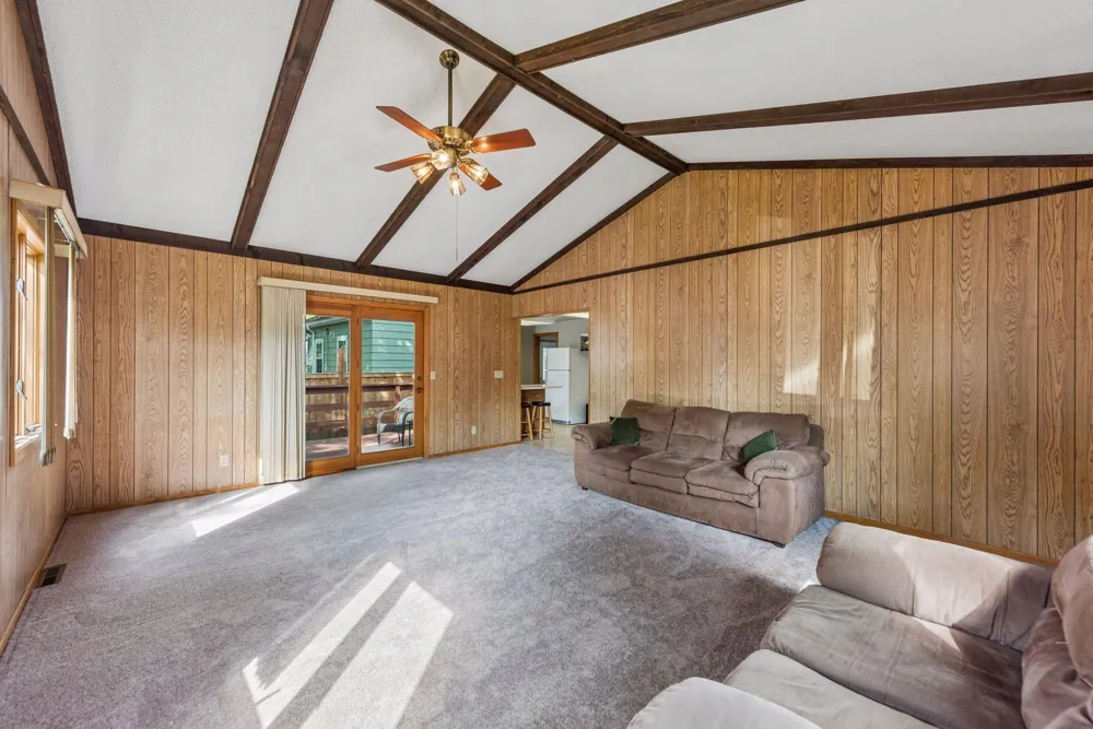 3637 Orchard Avenue Robbinsdale, MN 55422