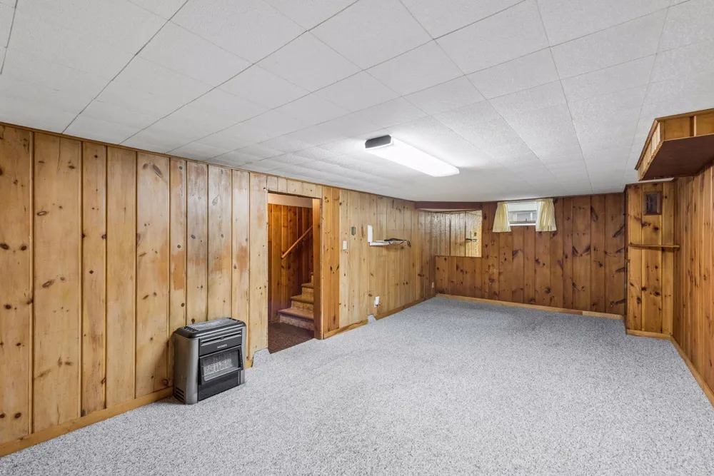 3637 Orchard Avenue Robbinsdale, MN 55422