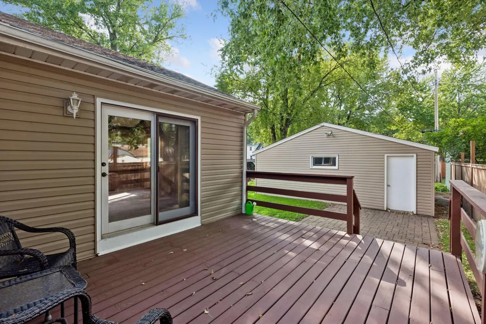 3637 Orchard Avenue Robbinsdale, MN 55422