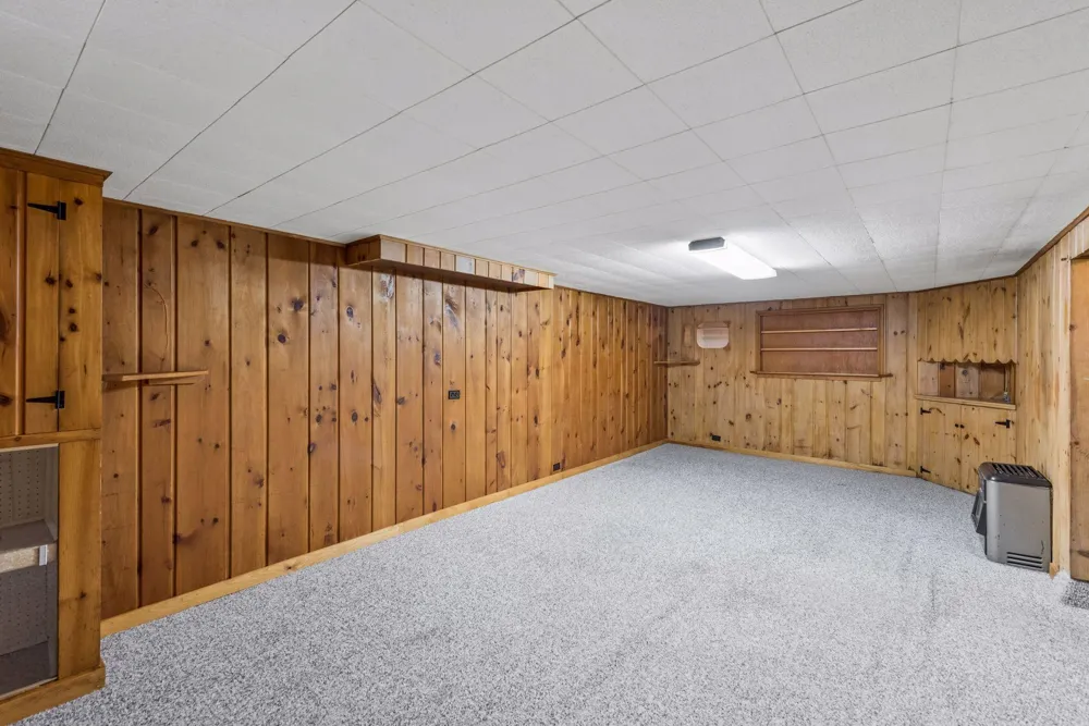 3637 Orchard Avenue Robbinsdale, MN 55422