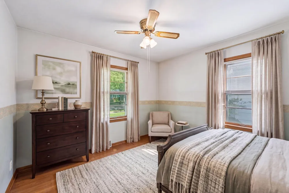 3637 Orchard Avenue Robbinsdale, MN 55422
