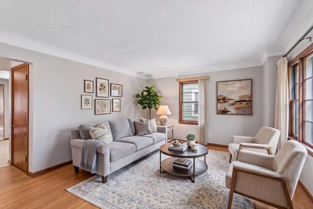 3637 Orchard Avenue Robbinsdale, MN 55422