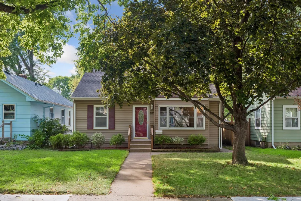 3637 Orchard Avenue Robbinsdale, MN 55422