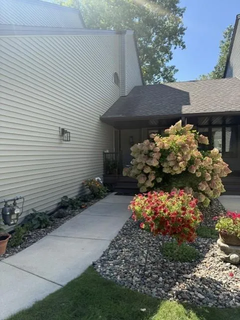 3683 Widgeon Way Eagan, MN 55123