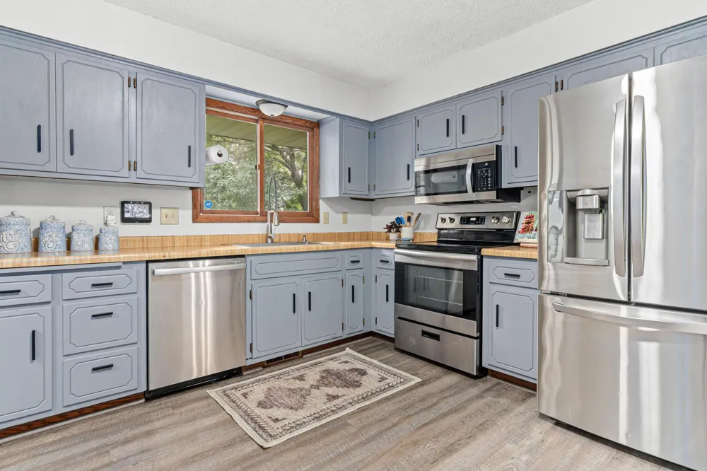 2400 E 125th Street Burnsville, MN 55337